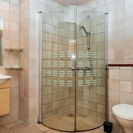 Дом отдыха 8 Person Holiday In R M